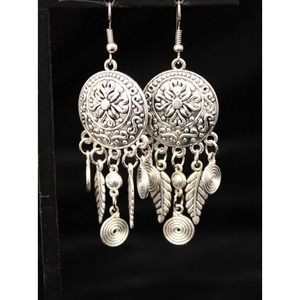 Drop Earrings Shield Leaf Dangles Pendant Fishhook Silver Tone Ladies Jewelry